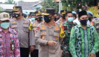 Cek Posko PPKM Mikro, Kapolda Banten Berikan Bantuan Alat Tes Swab Antigen